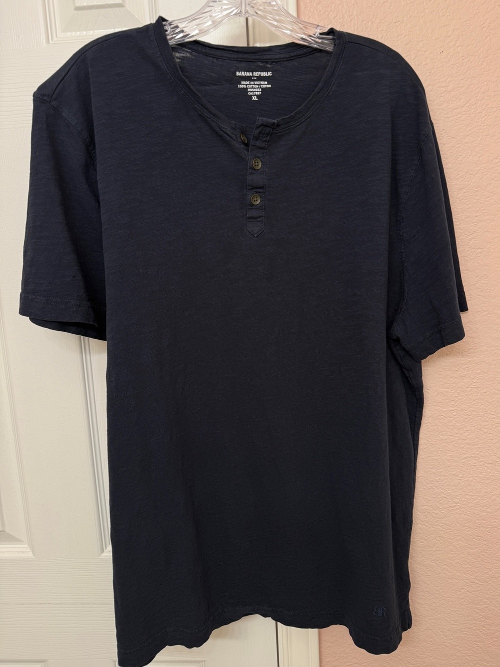 Banana Republic Mens XL Black Slub Cotton Short Sleeve Henley Shirt